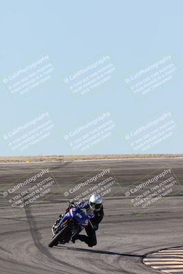 media/Jan-15-2026-Racers Edge (Thu) [[dfebeb70ab]]/3-B Group/Session 2 (Bowl Exit)/